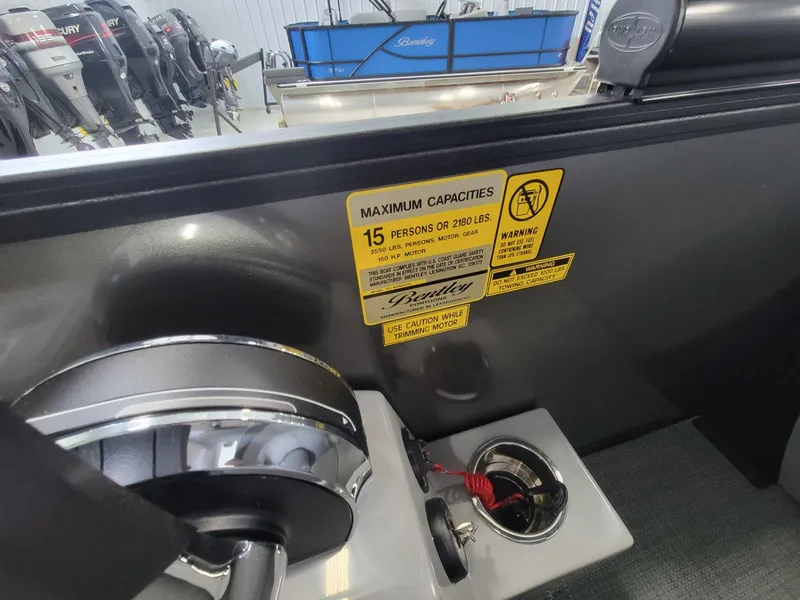 Slide: The Image of Bentley Pontoons Legacy 220 Navigator 2025 - 28