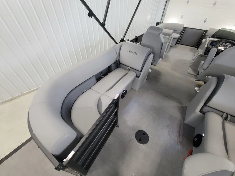 Slide: The Image of Bentley Pontoons Legacy 220 Navigator 2025 - 8