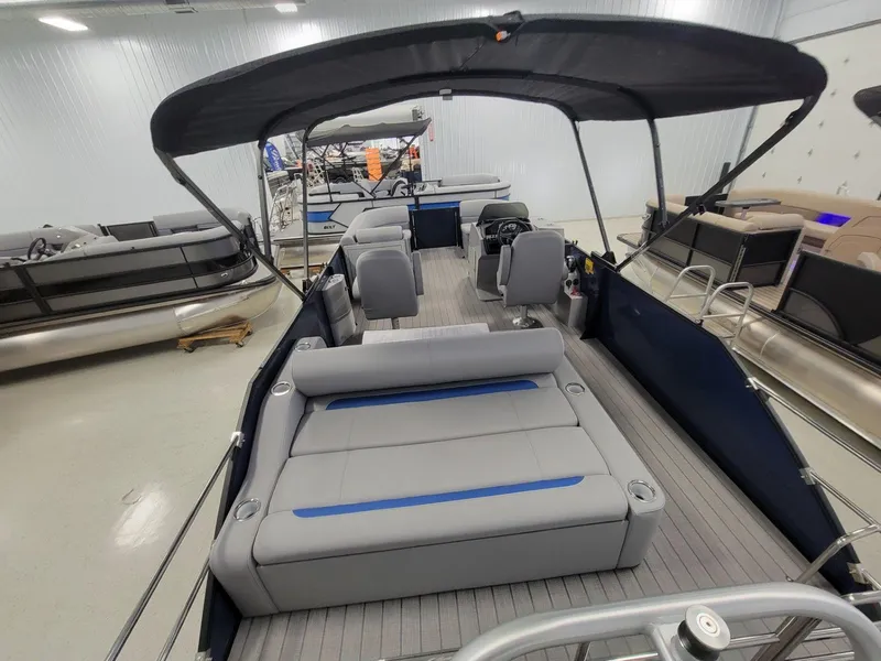 Slide: The Image of Bentley Pontoons Legacy 220 Swingback 2025 - 15