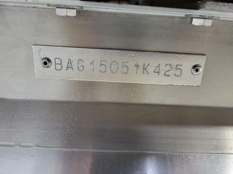 Slide: The Image of Bentley Pontoons Legacy 220 Swingback 2025 - 18