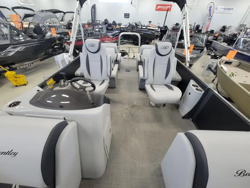 Slide: The Image of Bentley Pontoons 220 LEGACY QSB(QUAD SWINGBACK) 2024 - 14