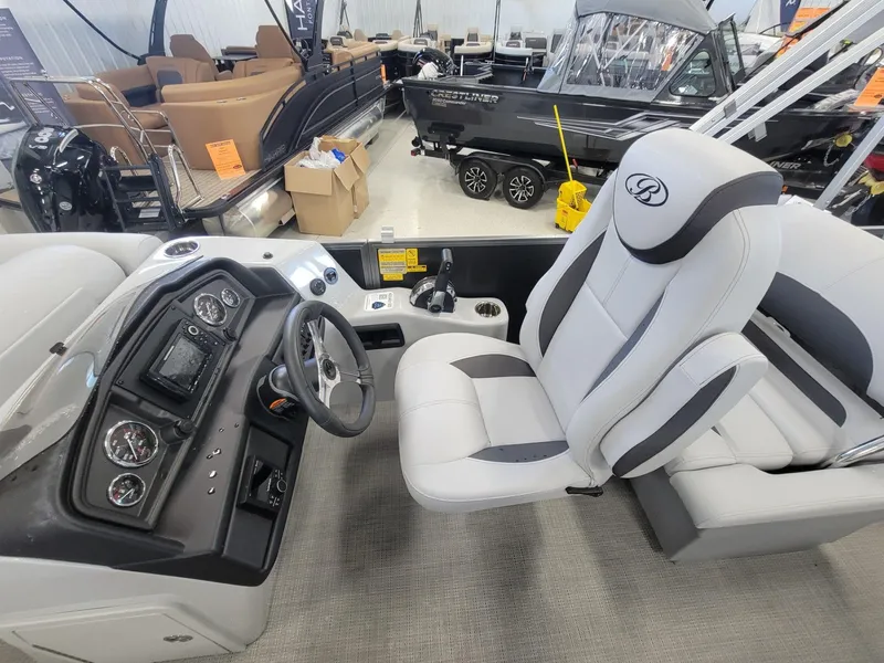 Slide: The Image of Bentley Pontoons 220 LEGACY QSB(QUAD SWINGBACK) 2024 - 17