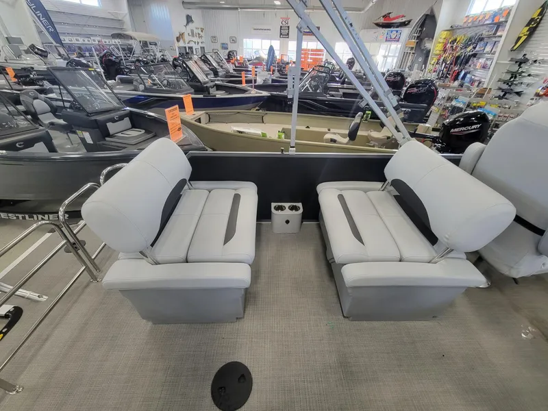 Slide: The Image of Bentley Pontoons 220 LEGACY QSB(QUAD SWINGBACK) 2024 - 24