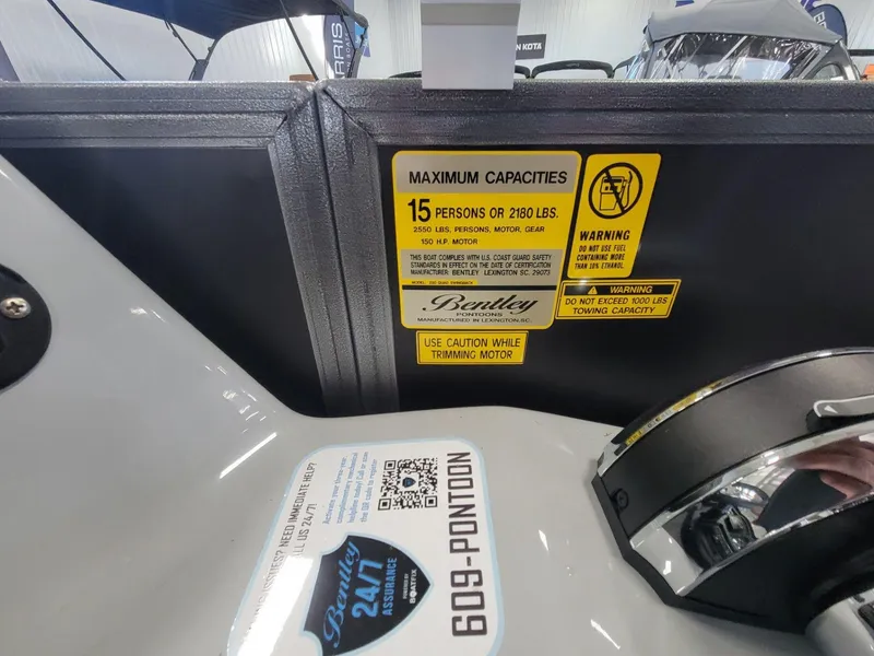Slide: The Image of Bentley Pontoons 220 LEGACY QSB(QUAD SWINGBACK) 2024 - 30