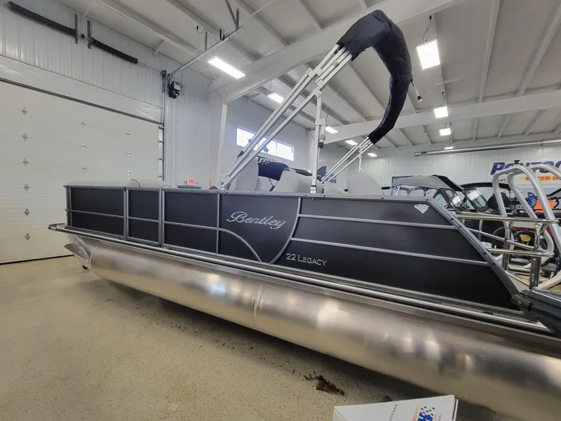 Slide: The Image of Bentley Pontoons 220 LEGACY QSB(QUAD SWINGBACK) 2024 - 4