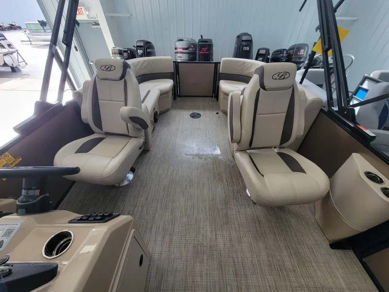 Slide: The Image of Bentley Pontoons FISH 200 CW 2025 - 11