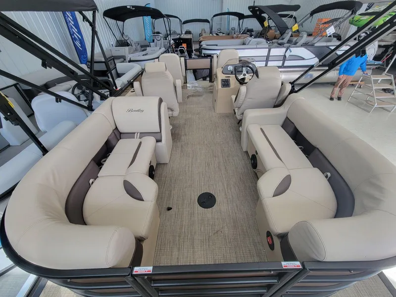 Slide: The Image of Bentley Pontoons FISH 200 CW 2025 - 4
