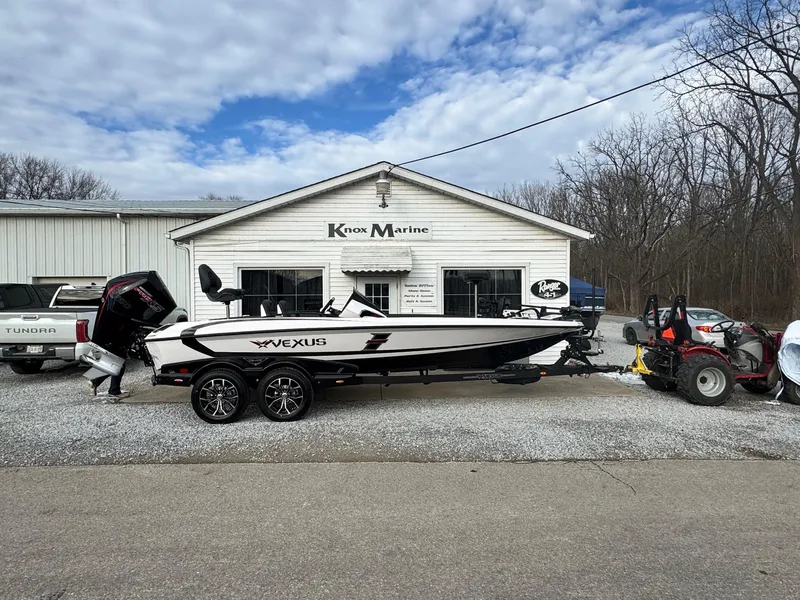 The Image of 2025 Vexus VXS21 boat parked outside Knox Marine dealership. - 1