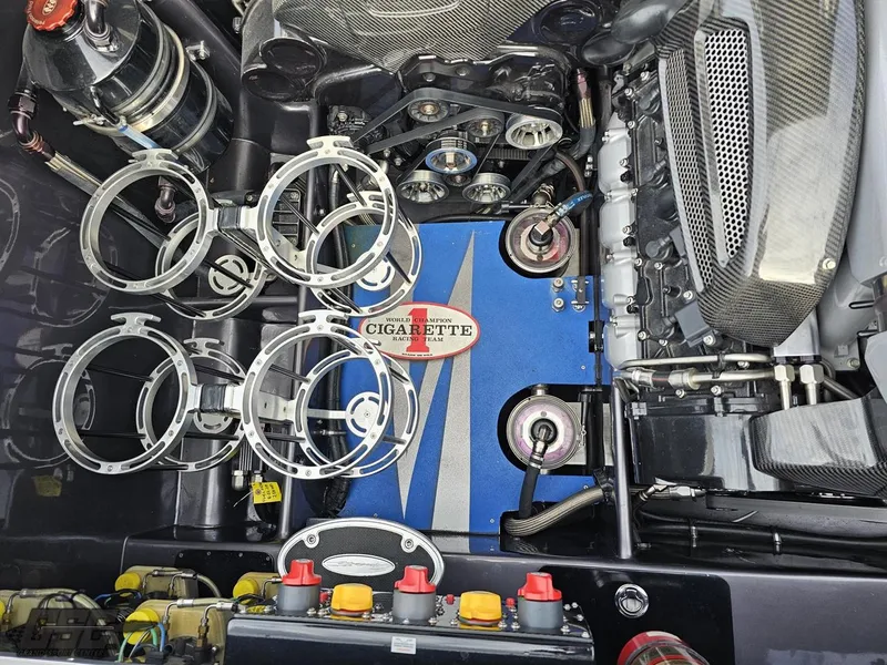 Slide: The Image of Cigarette 39' Top Gun Unlimited 2012 - 100