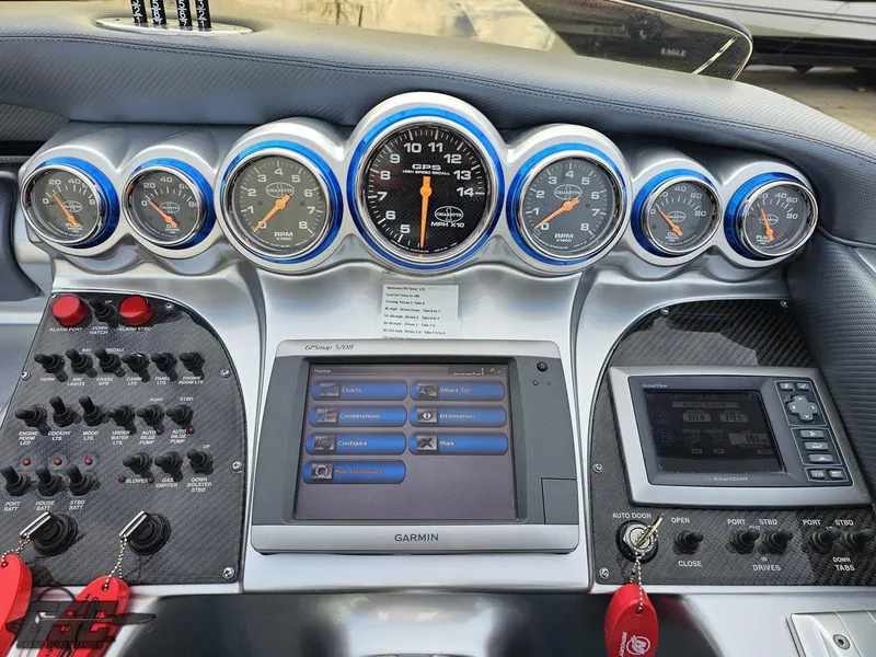 Slide: The Image of Cigarette 39' Top Gun Unlimited 2012 - 50