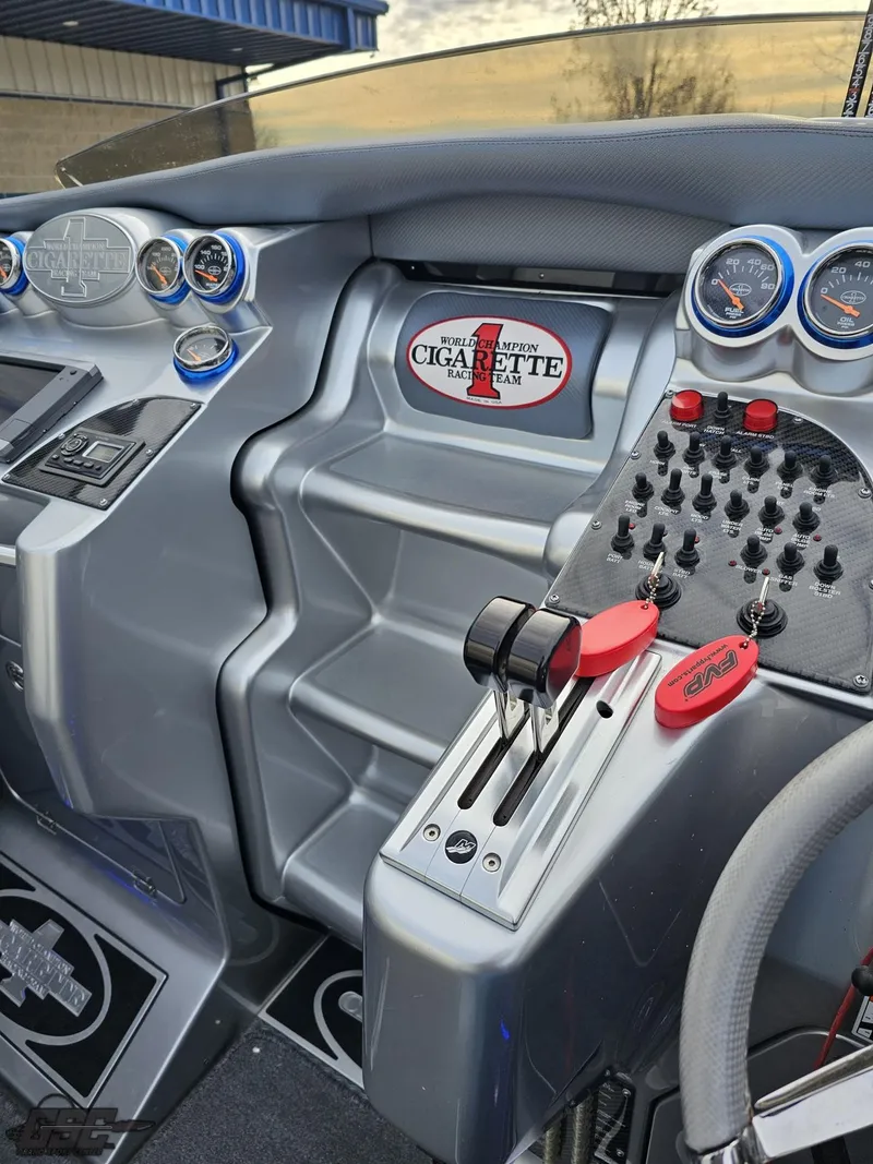 Slide: The Image of Cigarette 39' Top Gun Unlimited 2012 - 53