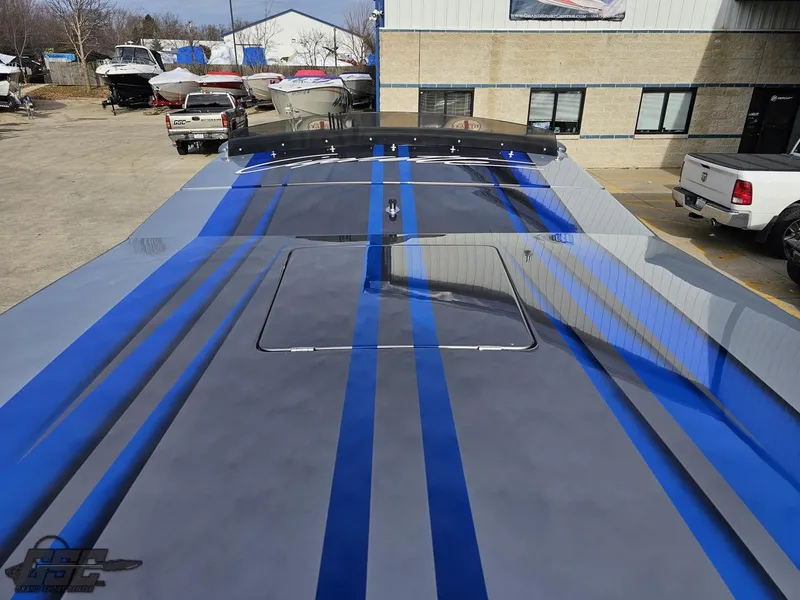 Slide: The Image of Cigarette 39' Top Gun Unlimited 2012 - 60