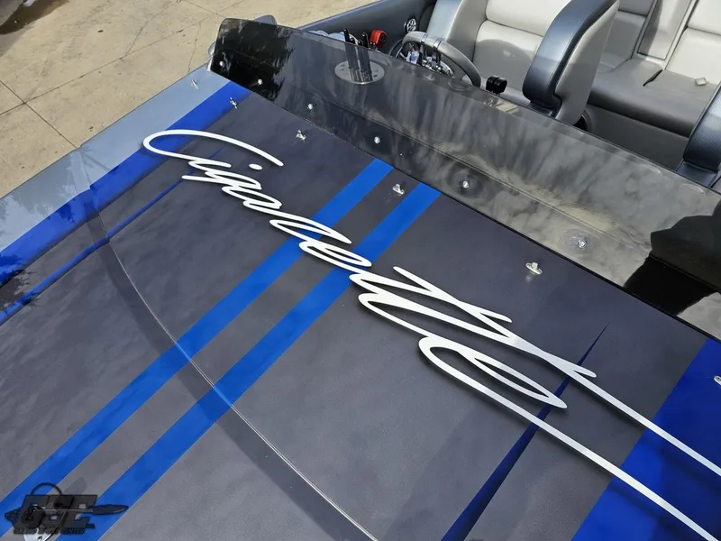 Slide: The Image of Cigarette 39' Top Gun Unlimited 2012 - 61