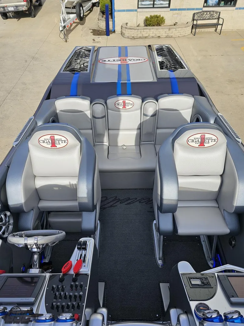 Slide: The Image of Cigarette 39' Top Gun Unlimited 2012 - 62