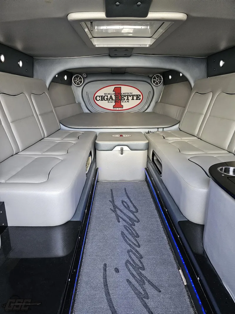 Slide: The Image of Cigarette 39' Top Gun Unlimited 2012 - 64