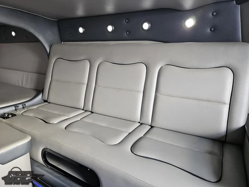 Slide: The Image of Cigarette 39' Top Gun Unlimited 2012 - 67