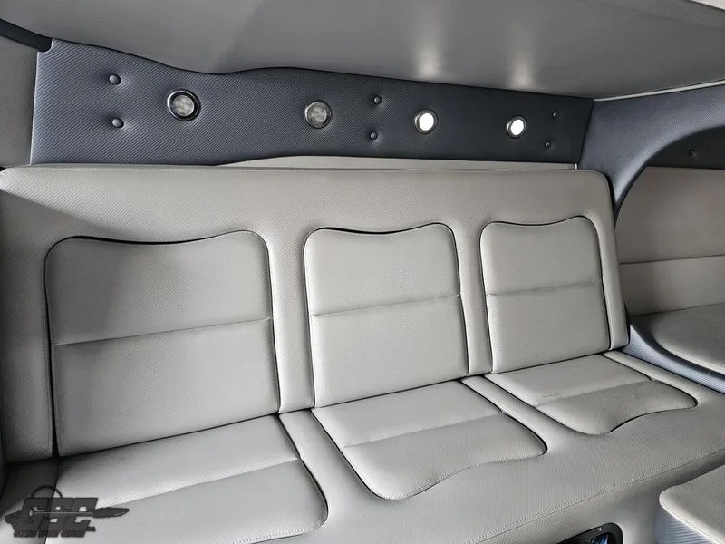 Slide: The Image of Cigarette 39' Top Gun Unlimited 2012 - 71