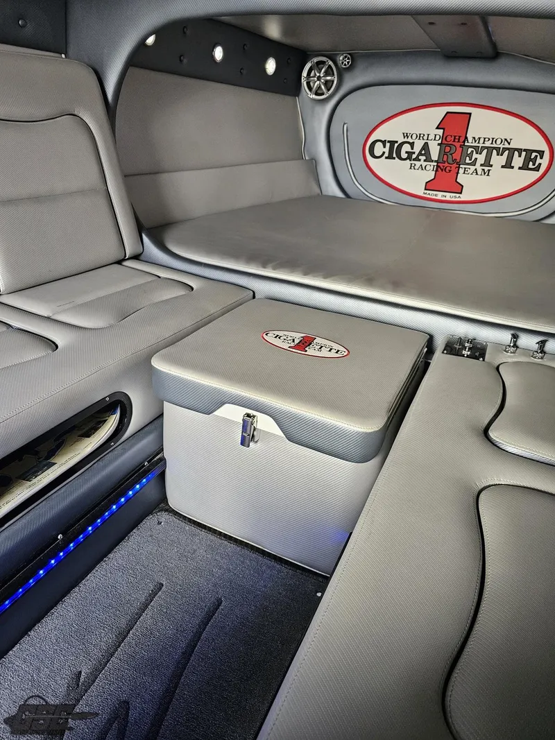 Slide: The Image of Cigarette 39' Top Gun Unlimited 2012 - 73