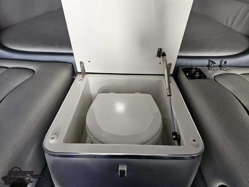 Slide: The Image of Cigarette 39' Top Gun Unlimited 2012 - 74