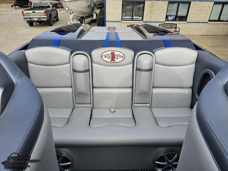 Slide: The Image of Cigarette 39' Top Gun Unlimited 2012 - 84