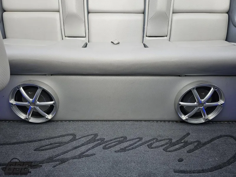 Slide: The Image of Cigarette 39' Top Gun Unlimited 2012 - 85