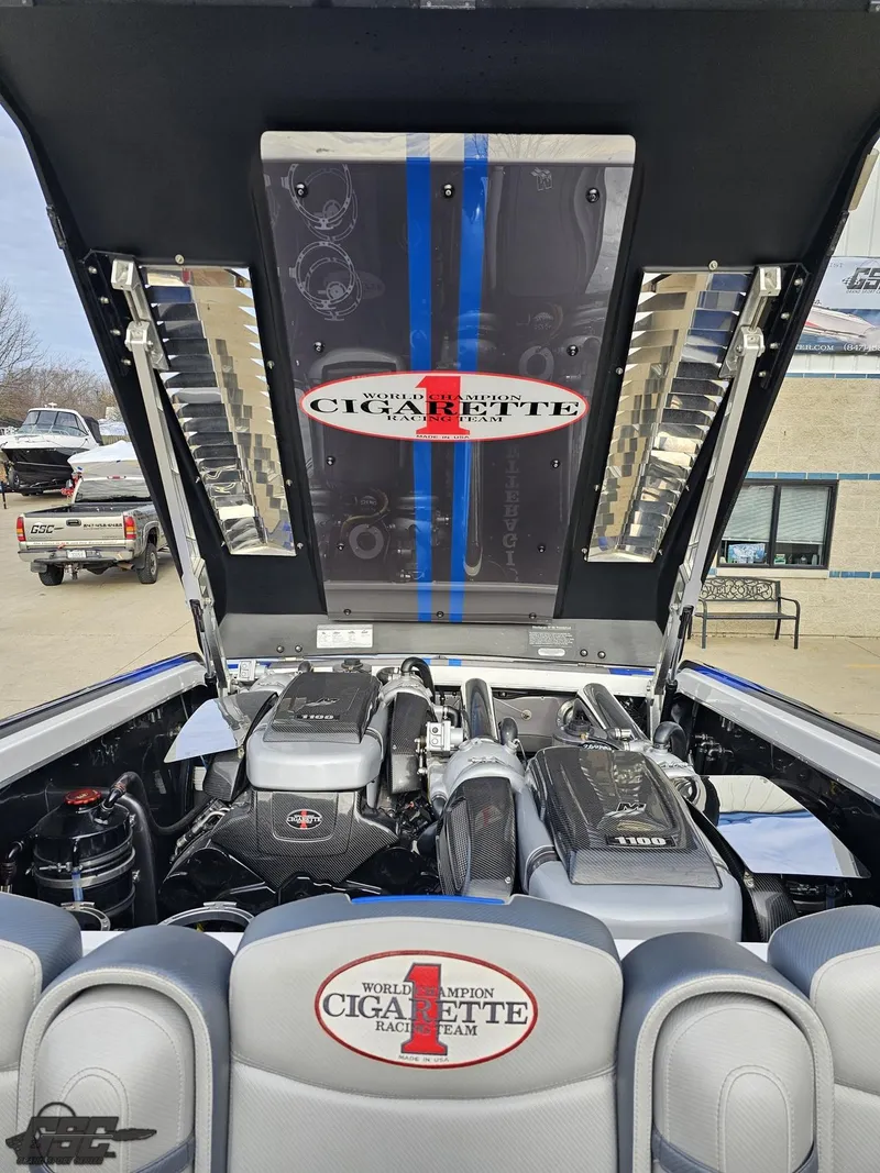 Slide: The Image of Cigarette 39' Top Gun Unlimited 2012 - 93