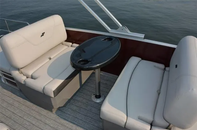 Slide: The Image of Starcraft CX 23 RL Tritoon WITH 250 XL MERCURY 2023 - 22