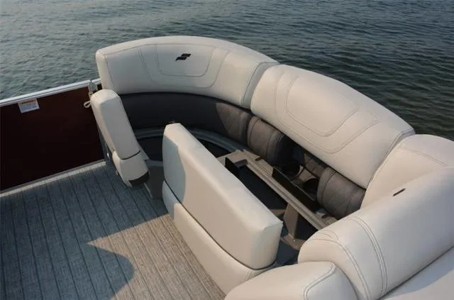 Slide: The Image of Starcraft CX 23 RL Tritoon WITH 250 XL MERCURY 2023 - 26