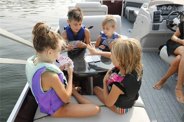 Slide: The Image of Starcraft CX 23 RL Tritoon WITH 250 XL MERCURY 2023 - 6