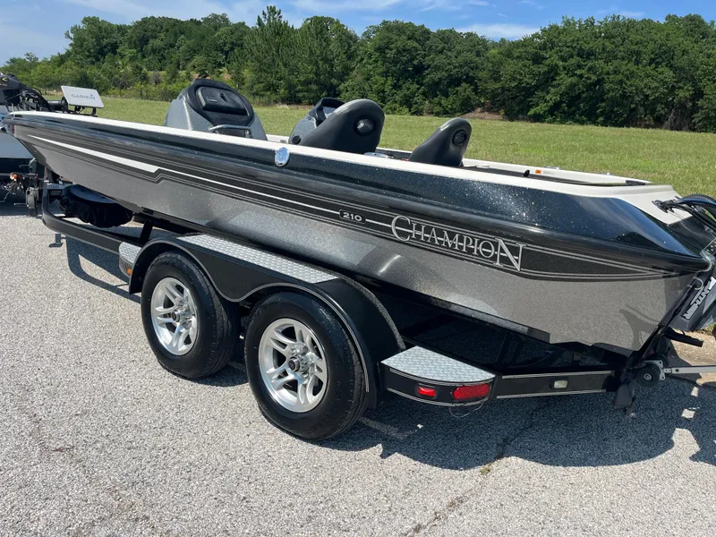 Slide: The Image of Champion 210 Elite 2009 - 86