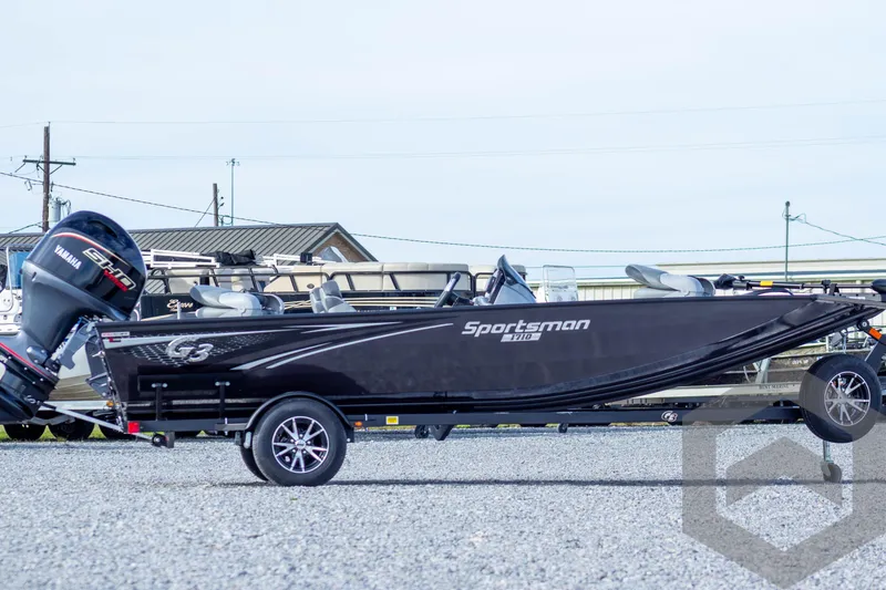 Slide: The Image of 2025 G3 Sportsman 1710 boat on trailer, side view. - 7