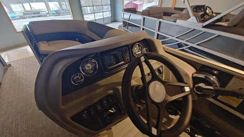 Slide: The Image of South Bay 224RS LE 2025 - 8