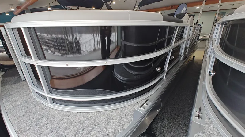 Slide: The Image of South Bay 224UL LE 2025 - 6