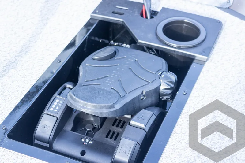 Slide: The Image of G3 Sportsman 1910 boat control panel, 2025 model, featuring advanced navigation system. - 34