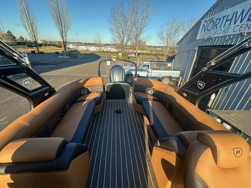 Slide: The Image of Premier 250 Solaris RF Arch 2025 - 16