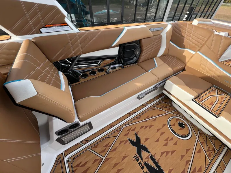 Slide: The Image of Tigé 25ZX Ultre' 2025 - 17