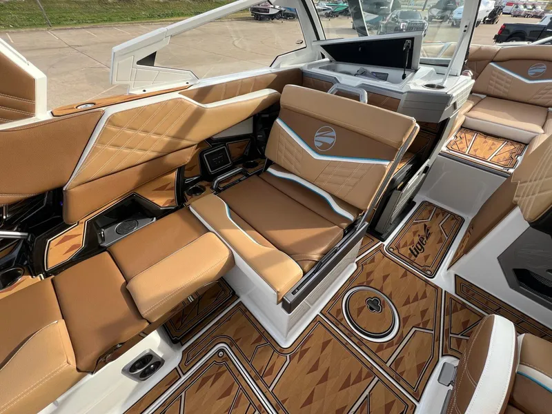 Slide: The Image of Tigé 25ZX Ultre' 2025 - 19