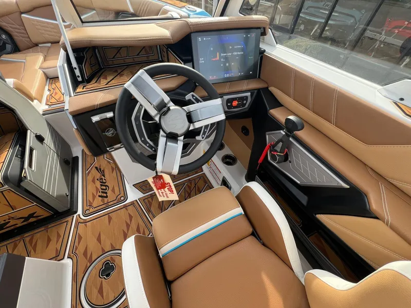 Slide: The Image of Tigé 25ZX Ultre' 2025 - 30