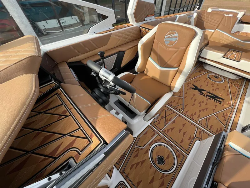 Slide: The Image of Tigé 25ZX Ultre' 2025 - 31