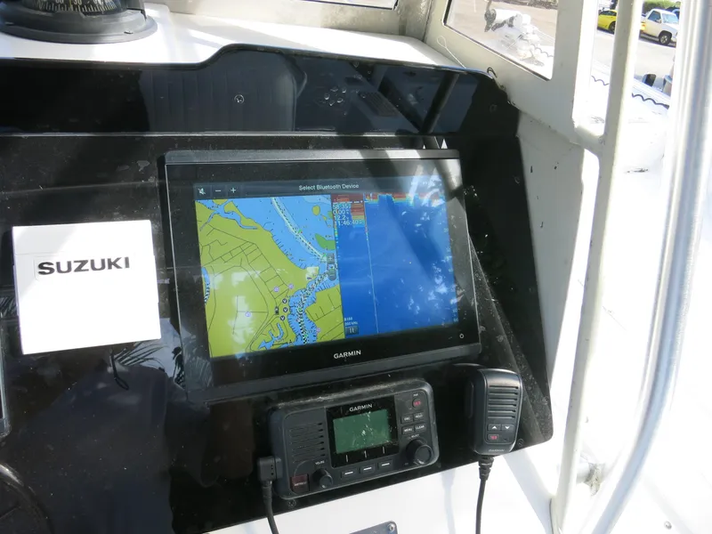 Slide: The Image of Mako 221 Center Console 1993 - 15