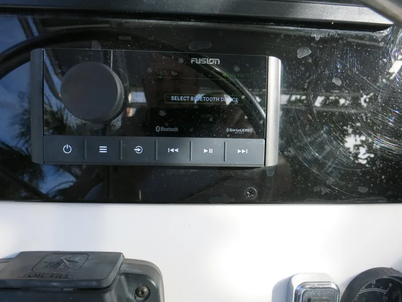 Slide: The Image of Mako 221 Center Console 1993 - 21