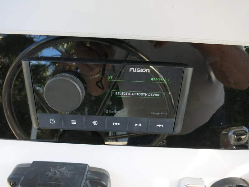 Slide: The Image of Mako 221 Center Console 1993 - 24