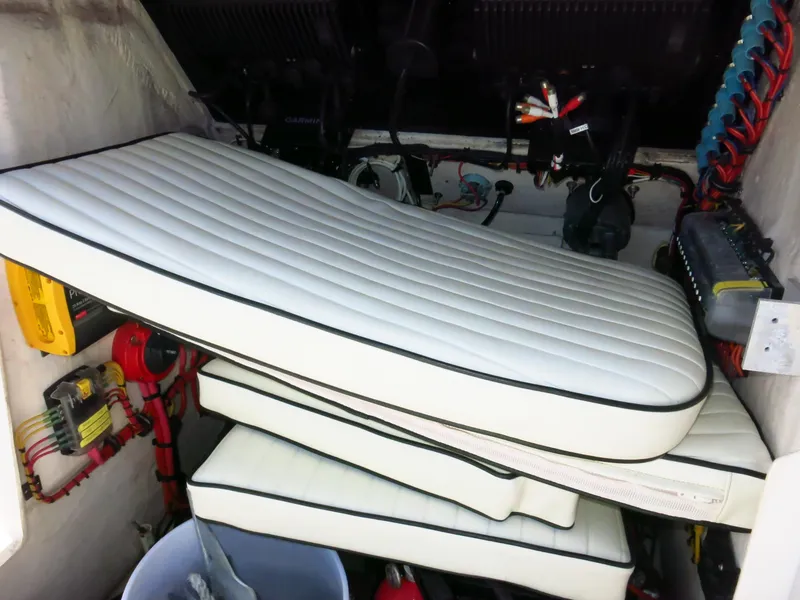 Slide: The Image of Mako 221 Center Console 1993 - 46