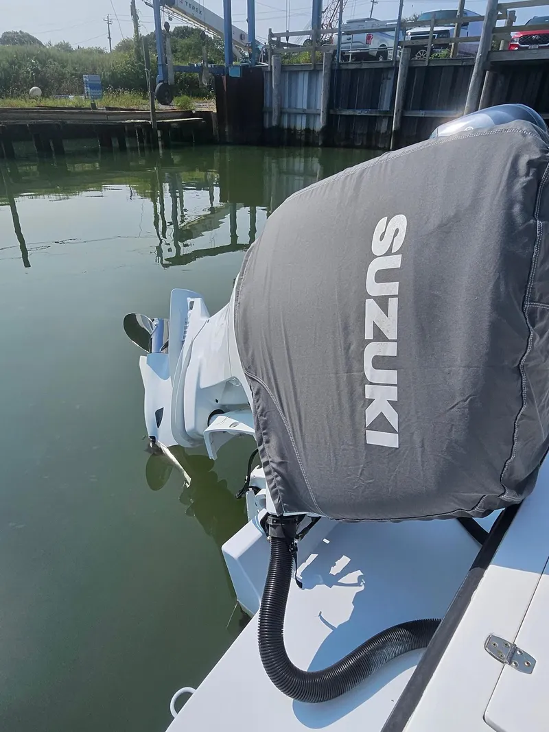 Slide: The Image of Mako 221 Center Console 1993 - 5