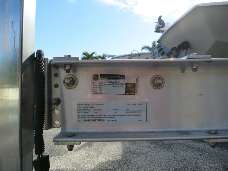 Slide: The Image of Mako 221 Center Console 1993 - 51