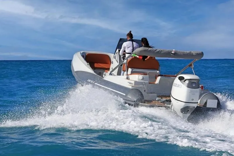 Slide: The Image of 2022 Zar Formenti Zar 79 boat interior with open hatch and seating area. - 7