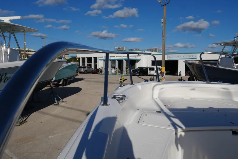 Slide: The Image of 2020 Boston Whaler - Port - 27