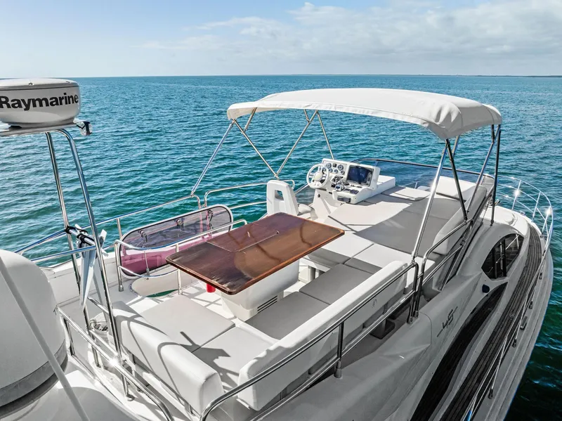 Slide: The Image of Azimut 45 Fly 2014 yacht with spacious flybridge and ocean view. - 19