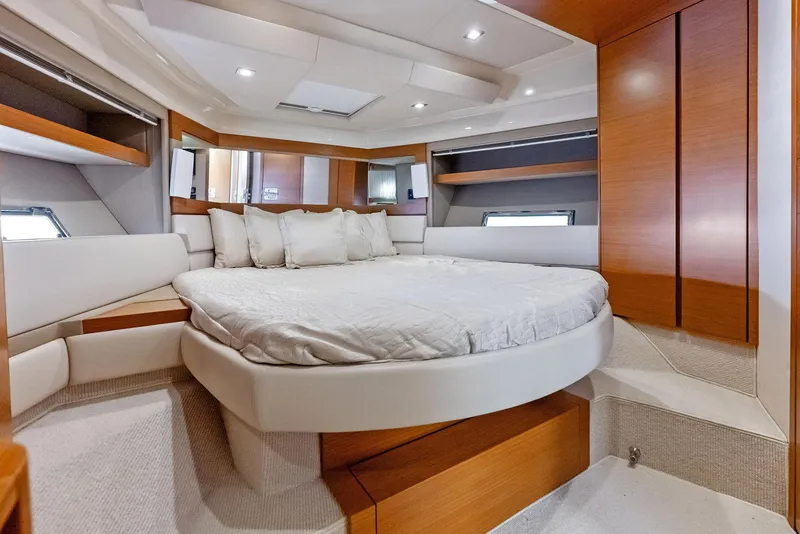 Slide: The Image of Luxurious bedroom interior of 2014 Azimut 45 Fly yacht with modern design. - 49