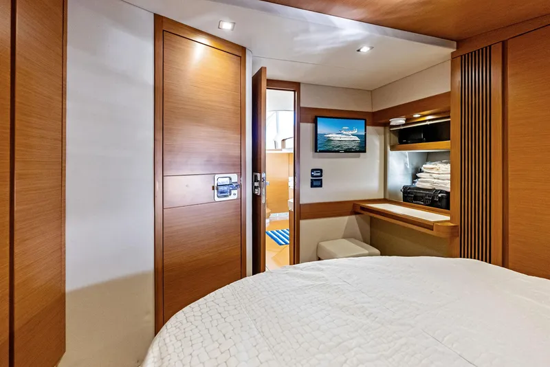Slide: The Image of Azimut 45 fly 2014 - 51